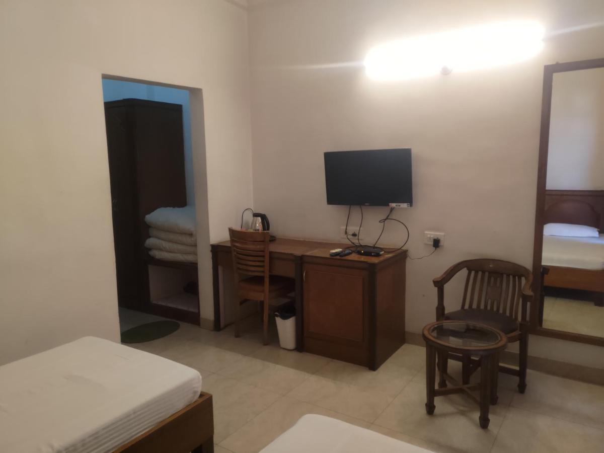 Hotel Fort View Tikamgarh Ngoại thất bức ảnh