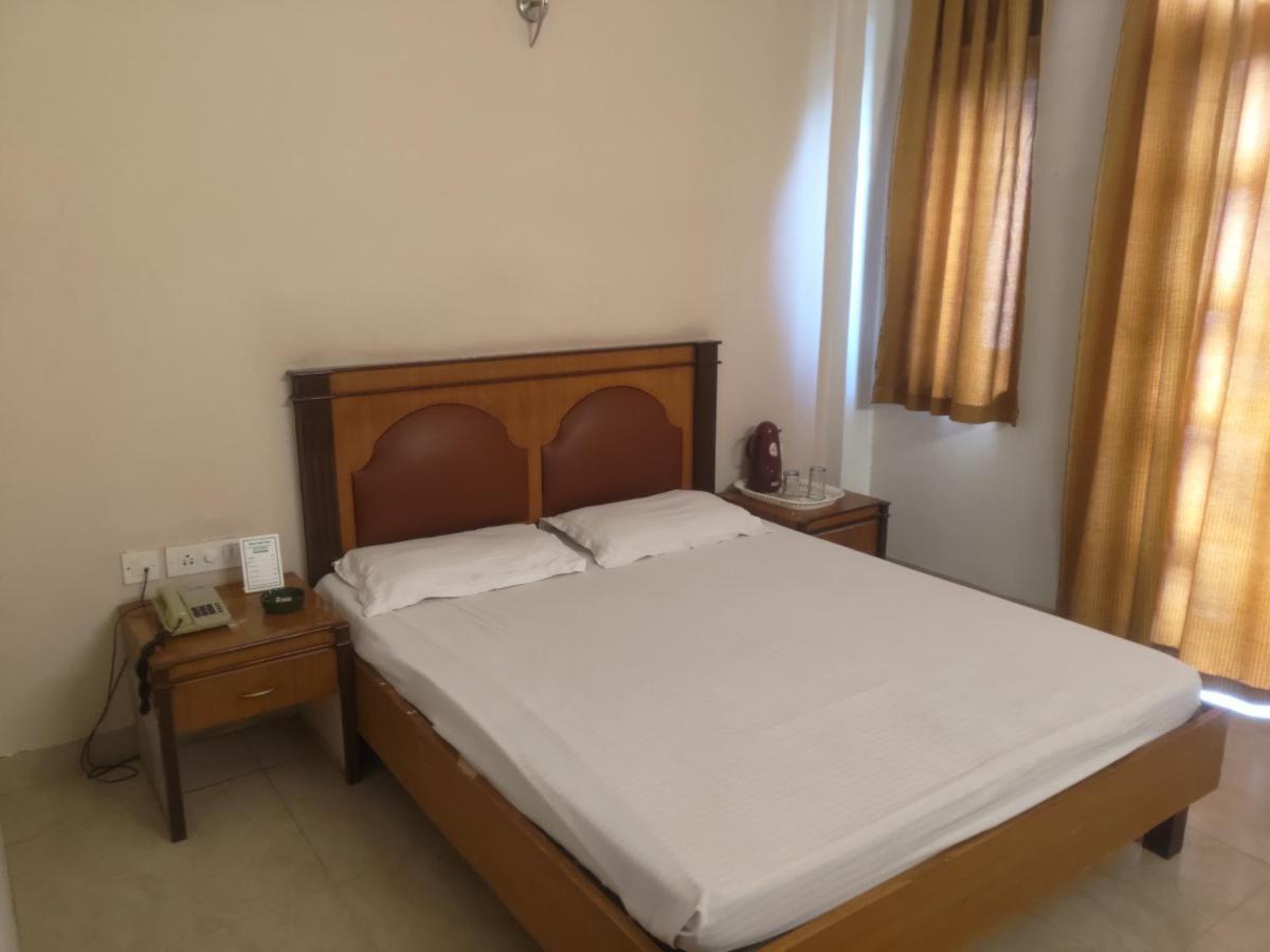 Hotel Fort View Tikamgarh Ngoại thất bức ảnh