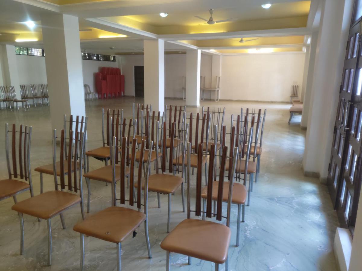 Hotel Fort View Tikamgarh Ngoại thất bức ảnh